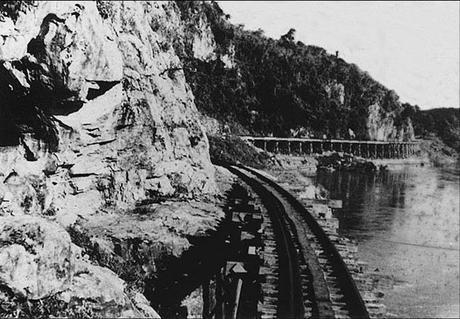 El puente sobre el río Kwai