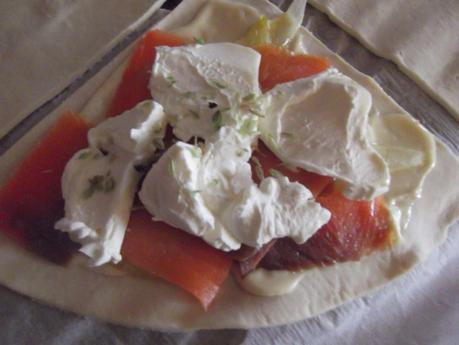 HOJALDRES RELLENOS DE SALMÓN AHUMADO