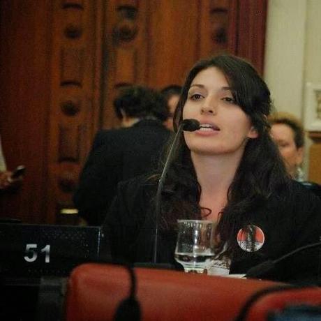 Se inaugura local en Huerta Grande con la presencia de Cintia Frencia