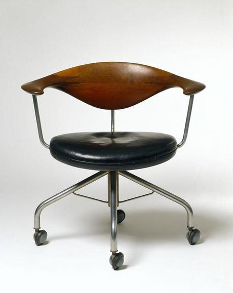 10 round chair wegner