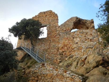 El Castell de Burriac desde Cabrils (Maresme)