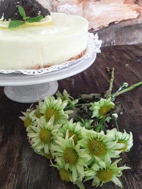 TARTA DE MOUSSE DE LIMÓN CON GELATINA DE GIN -TONIC