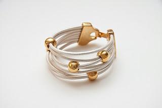 La mágia de los complementos: pulseras