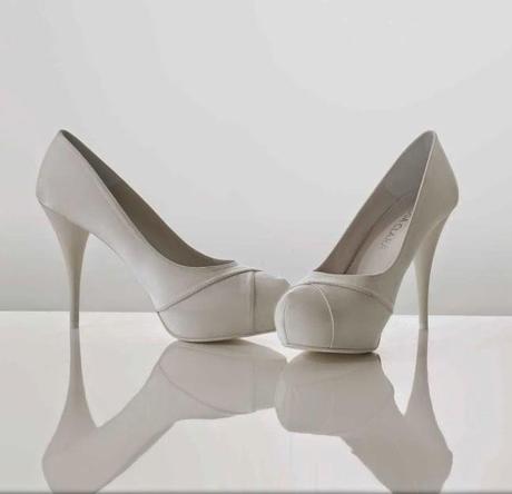 Los zapatos de la novia / Bridal's Shoes