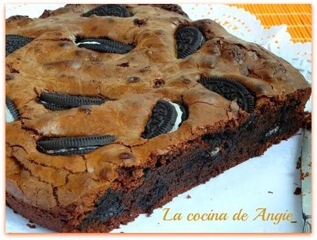 BROWNIE CON GALLETAS OREO