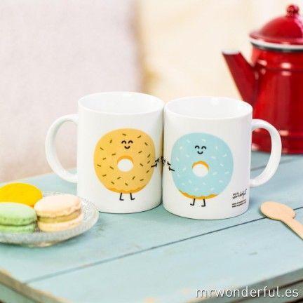Set de 2 tazas Mr. Wonderful http://www.mrwonderfulshop.es/es/set-de-2-tazas-un-buen-dia-empieza-contigo.html