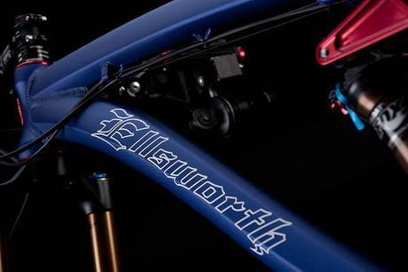 Un cuadro con detalles más agresivos ideales para descenso. 