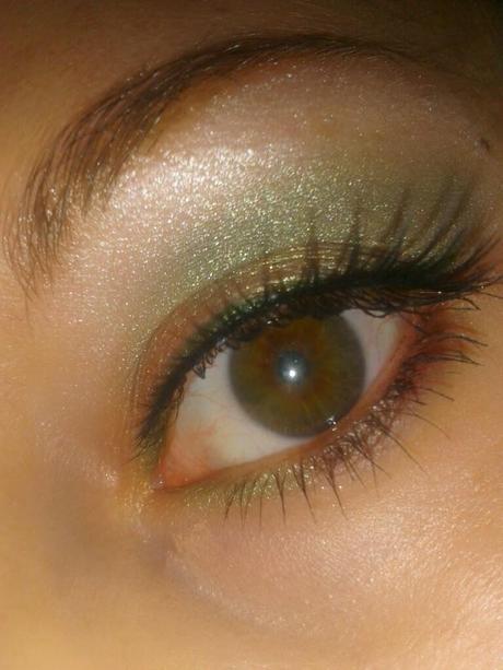 OJO MAQUILLADO EN VERDE SOMBRA DE OJOS VERDE