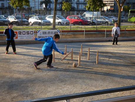 ENTRE CHARCAS Y COLEGIOS