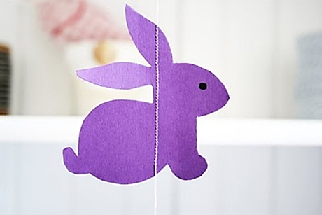 GUIRNALDA MOVIL CON CONEJITO DE PASCUA