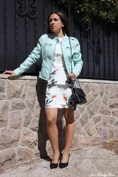 TURQUOISE AND BIRDS 8 8