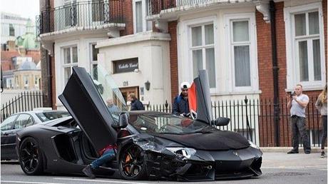 Así se destroza un Lamborghini de 500 mil dólares