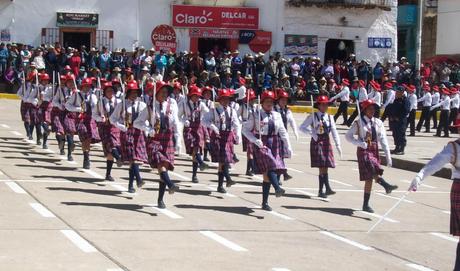 Chumbivilcas_colegio_Cusco_Peru