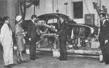 Los autos de acá al lado