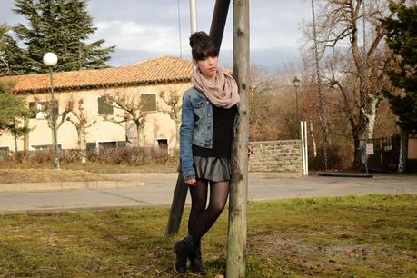 Primer look del año: Falda de cuero!