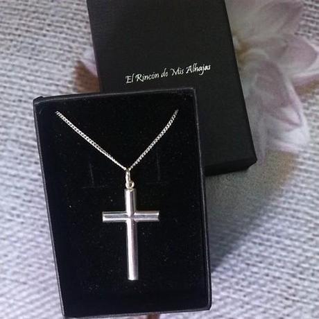 Cruz de Plata con Cadena - Joyería Online El Rincón de Mis Alhajas