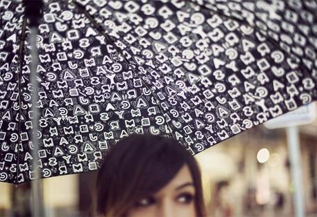 street style barbara crespo zara faux leather mini skirt yellow fashion blogger outfit blog de moda