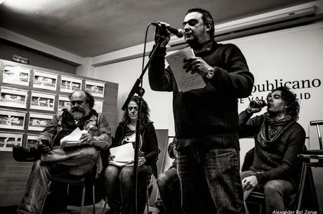 Alexander Rol Jorge: 14 fotografías del Cuatro en Raya en el Ateneo Libertario de Valladolid: