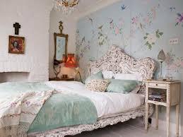 Hermosas habitaciones decoradas con diseño floral