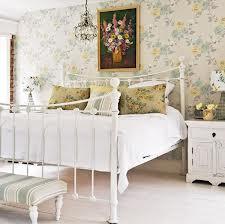 Hermosas habitaciones decoradas con diseño floral