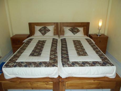 http://q-ec.bstatic.com/images/hotel/max1024x768/129/12990466.jpg