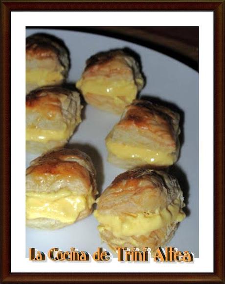 PASTELES DE HOJALDRE RELLENOS CREMA DE NARANJA