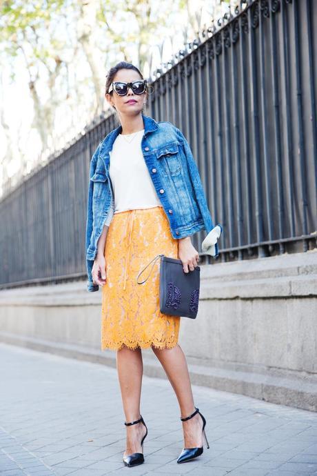 Twin_Set-Orange_Lace_Skirt-Denim_Jacket-Midi_Skirt-Street_Style-ouftit-23