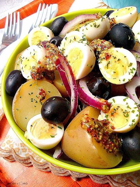 Ensalada templada de patatas con vinagreta de mostaza