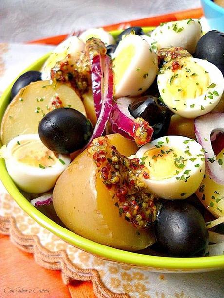 Ensalada templada de patatas con vinagreta de mostaza