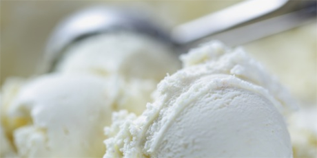 receta Helado de Yogurt con Salsa de PiÃ±a