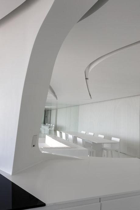 A-cero presenta las fotografías diurnas del ático diseñado en Gandía
