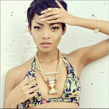 556862_668943379806569_661666354_n