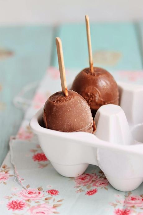 Egg choco polo (Egg chocolate popsicle)