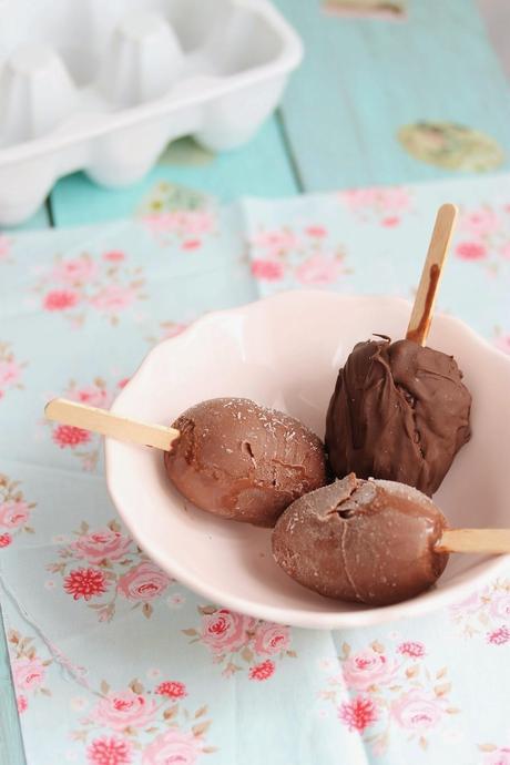 Egg choco polo (Egg chocolate popsicle)
