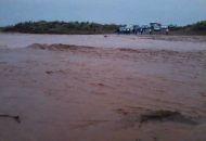 Derrame de petróleo y desborde de ríos en Neuquén Derrame de petróleo y desborde de ríos en Neuquén