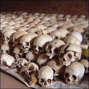 Cráneos en Ntarama. Diana Zileri, BBC Mundo