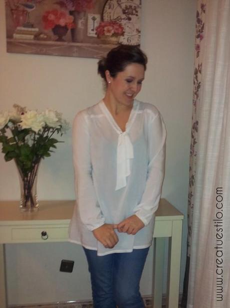 Look embarazada con vaqueros y poncho (look oficina) Look embarazada con vaqueros y poncho modo oficina (9)