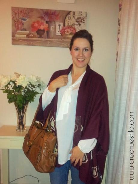 Look embarazada con vaqueros y poncho (look oficina) Look embarazada con vaqueros y poncho modo oficina (2)