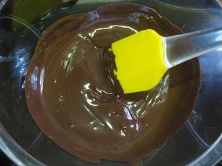 PASTEL DE CHOCOLATE CON DOS AROMAS