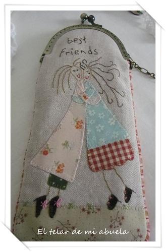 MONEDEROS CON DISEÑOS DE ANNI DOWNS segunda parte.