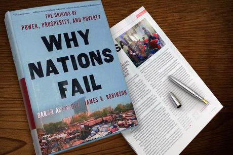 Cómo leer un libro que lo explica todo Cómo leer un libro que lo explica todo