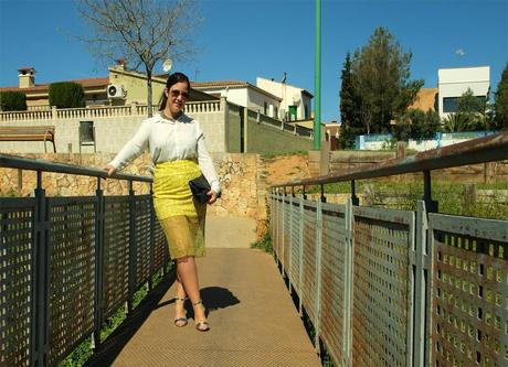 Yellow skirt with silver sandals