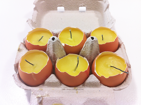 Velas caseras en cáscaras de huevo reciclados DIY