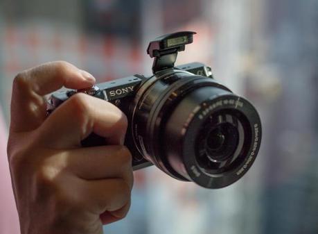 Sony-A5000-flash