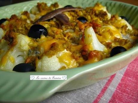 Coliflor en salsa de anchoas y queso