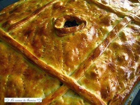 Empanada de carne con setas y pisto Empanada de carne con setas y pisto