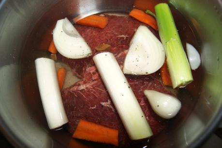 Carrillera con Pure de Patatas y Piperrada