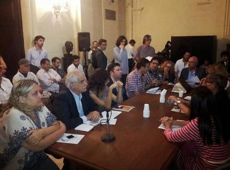 La diputada María Rachid junto al diputado Jorge Taiana contra los vetos