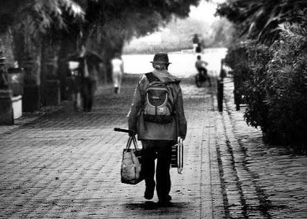 El escritor sigue en su Esfera