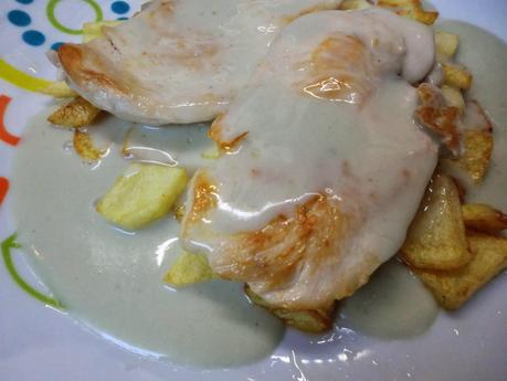 Filetes de lomo con salsa roquefort, receta rápida